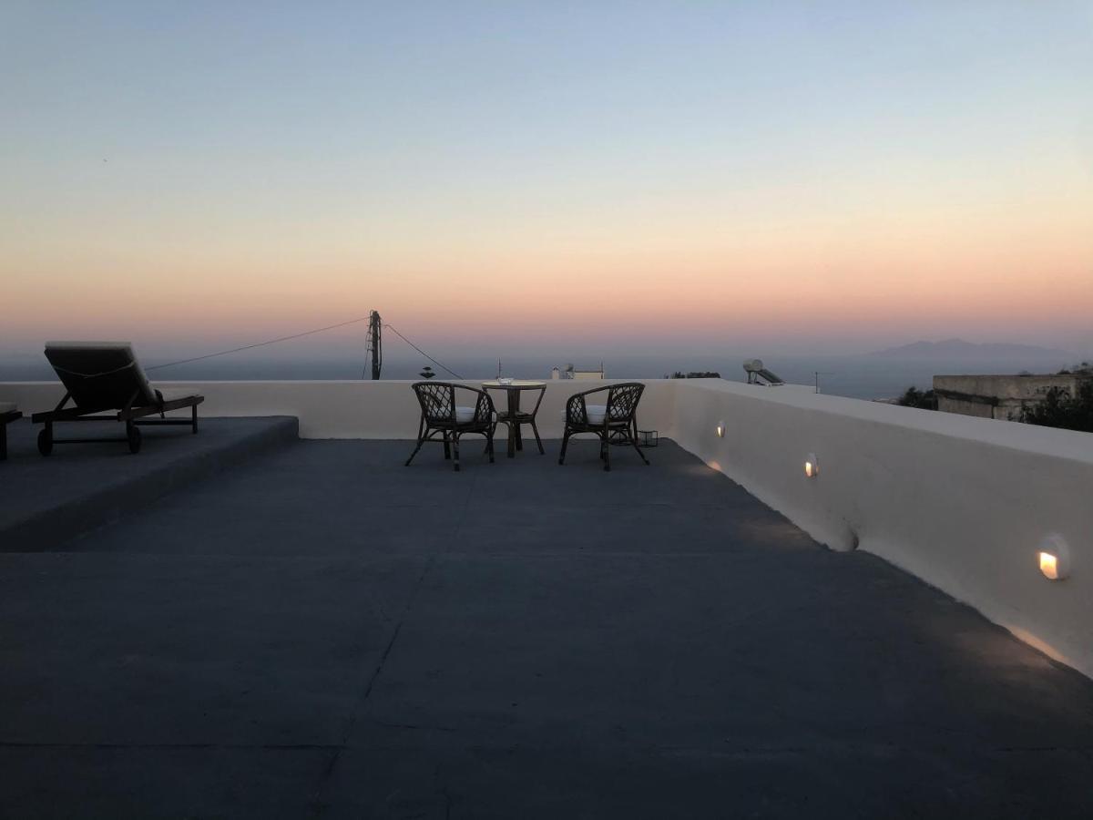 Amaryllis Suites Santorini Фіра Екстер'єр фото