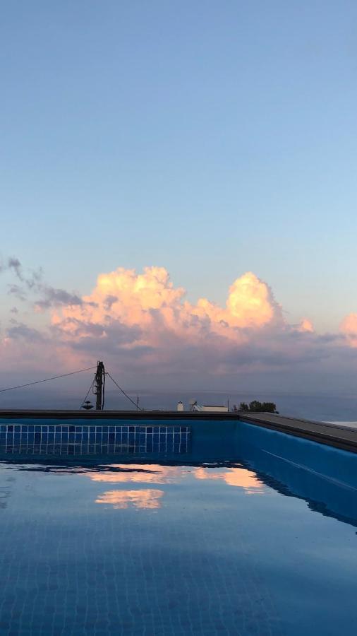 Amaryllis Suites Santorini Фіра Екстер'єр фото