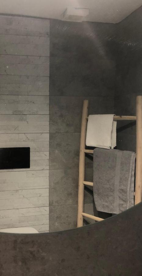 Amaryllis Suites Santorini Фіра Екстер'єр фото